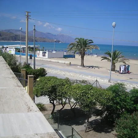 Holiday home On The Plaia